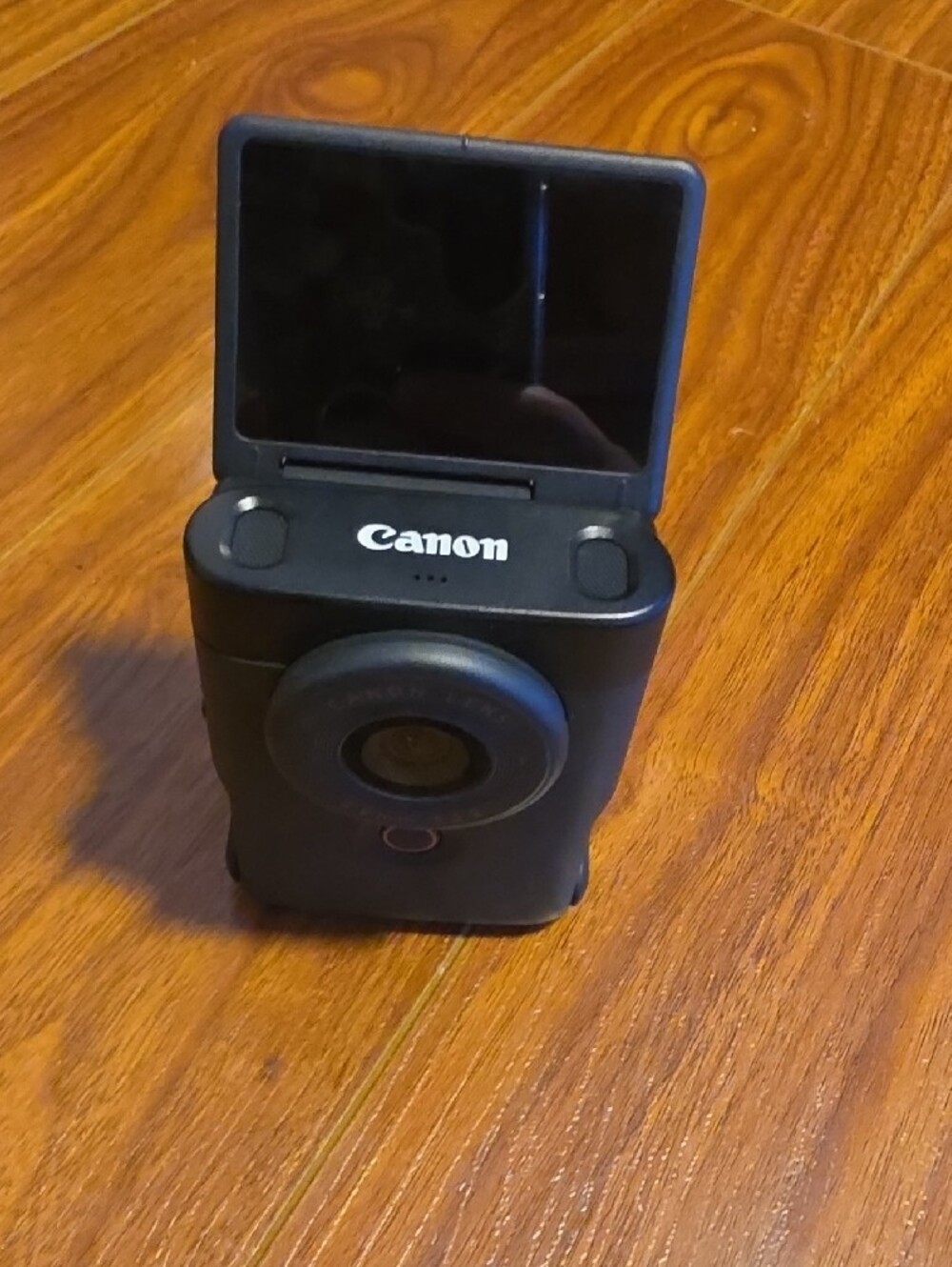 Canon V10 Vlogging Camera With Built In Stand - Picture 5 of 6